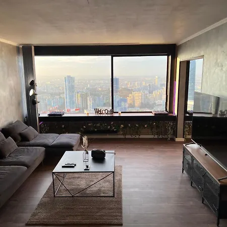 Plus Haut Jacuzzi D'Europe, 40E Etage Puteaux Exterior photo