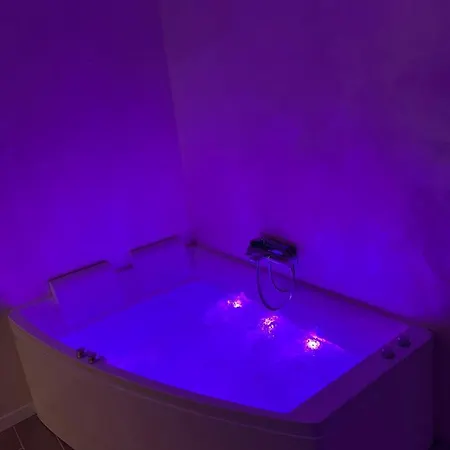 Plus Haut Jacuzzi D'Europe, 40E Etage Puteaux Exterior photo